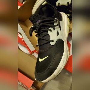 Nike Presto Reacts